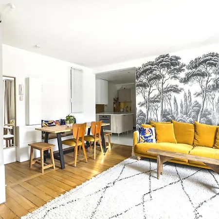 Luxury Floor Duplex Near Le Marais Paris